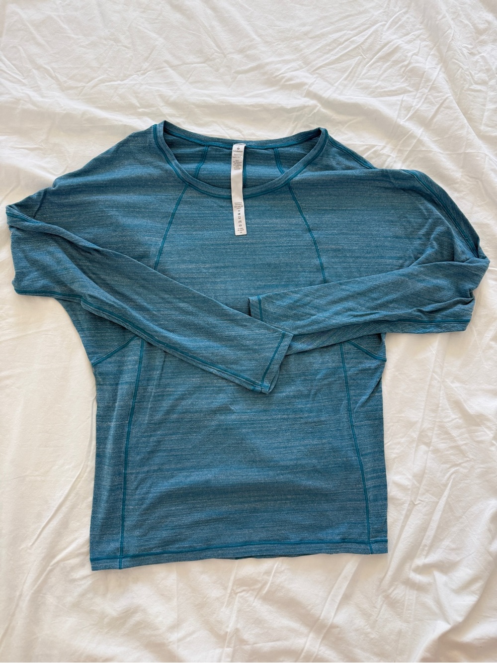 Lululemon Xs size 2 lightweight top
